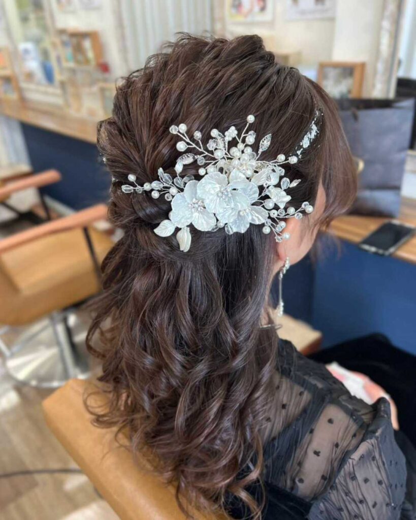 京都での結婚式におすすめのヘアメイク、ハーフアップ